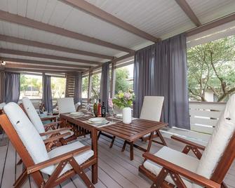 Mobile home Pecten exclusive 2 - Pakoštane - Balcony