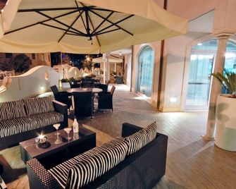 Residence Costa Smeralda - Grottammare - Sala de estar