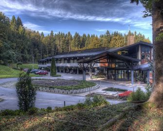 Hotel Grosuplje - Grosuplje - Edificio