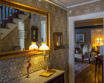 Holidae House Bed & Breakfast - Bethel