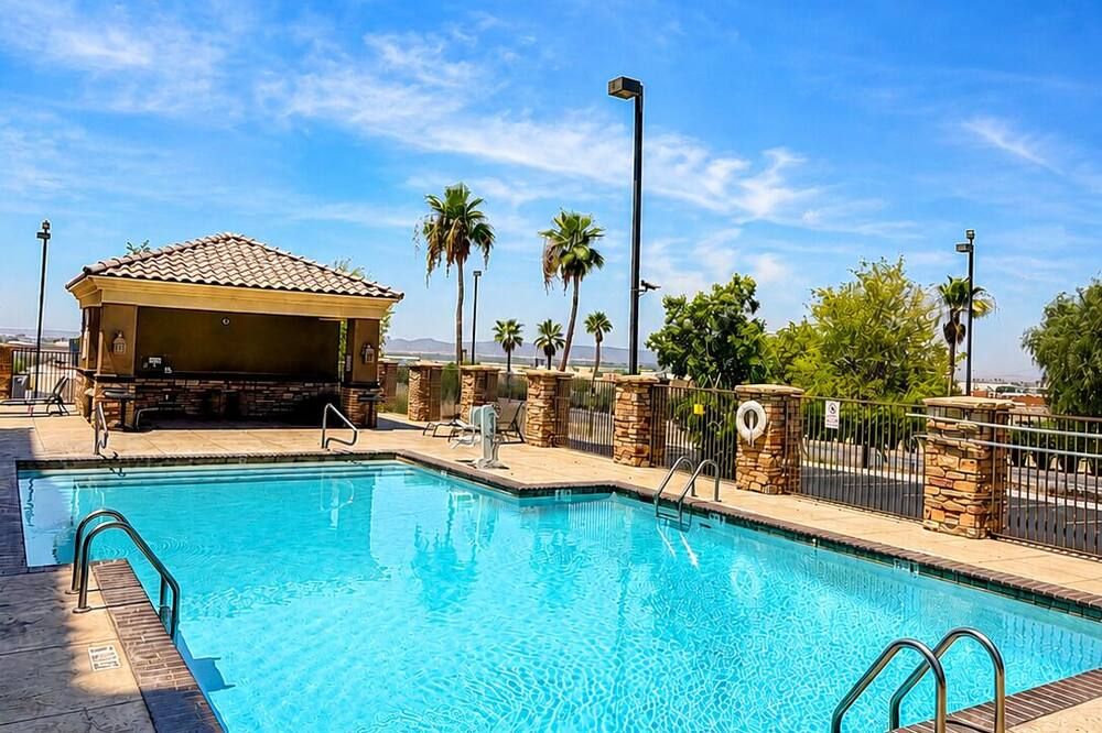 Radisson Hotel Yuma - יומה - בריכה
