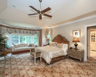 Beautiful Main Line House for Rent - Newtown Square - Bedroom