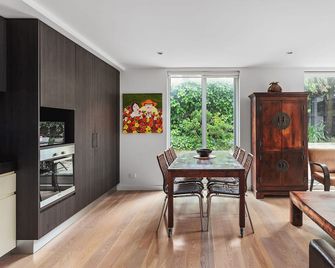 Boutique Stays - Lalique - Brighton - Dining room
