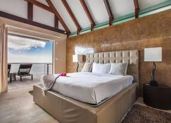 Ceblue Villas & Beach Resort - The Valley - Bedroom