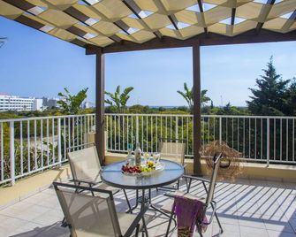 Ayia Napa Tropical Beach Villa - Ayia Napa - Balcony