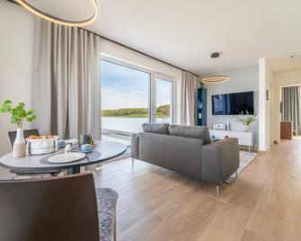 Villa Schlossblick - Luxuspenthouse Bellevue - Hagen (Mecklenburg-Vorpommern) - Sala de estar