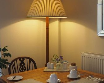 South View Guest House - Lynton - Essbereich