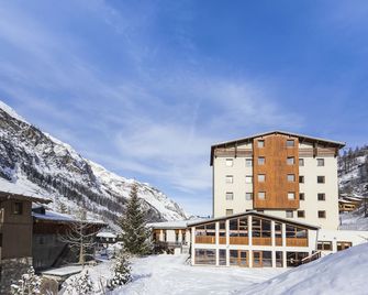 Hôtel Club mmv Les Brévières - Tignes - Gebäude