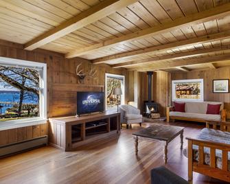 West Beach Resort - Eastsound - Living room