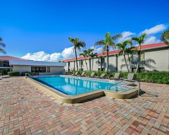 Quality Inn Fort Myers Cape Coral - Fort Myers - Pool