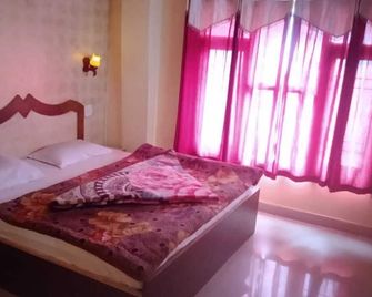 Hotel Harbans Shimla - Shimla - Makuuhuone