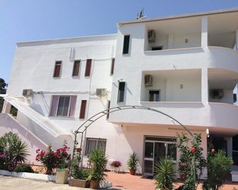 Hotel Ponte - Vieste - Building