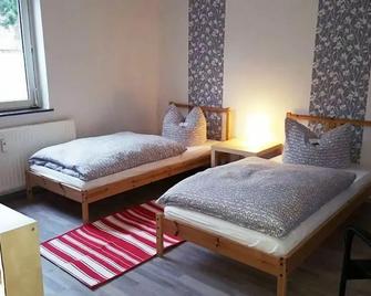 Ferienwohnungen by K Krause - Salzgitter - Schlafzimmer