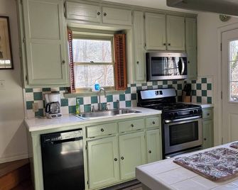 Mulberry River Front cottage near OHV/ATV trailheads at Cass Arkansas. - Ozark - Cuisine
