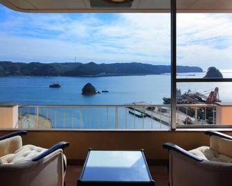 Kurofune Hotel - Shimoda - Balcony