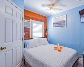 Andy's Attic - Key West