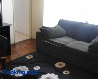 Quarto no Centro de Juiz de Fora - Juiz de Fora - Living room