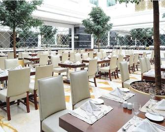 Sunday Holiday International - Dubai - Restaurant