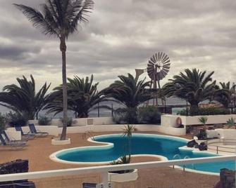 Neptuno Suites - Adults Only - Arrecife - Pool