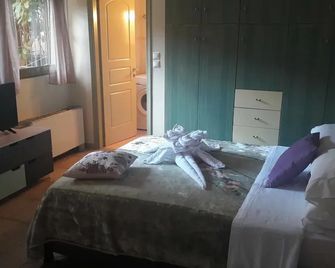 Central Studio - Patras - Schlafzimmer