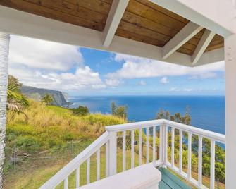 Tranquil Ocean View Cottage: Your Idyllic Escape at Waipio Valley, Big Island HI - Honokaa - Balcón
