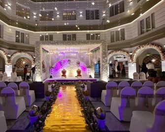 Grand Continental Hotel - Prayagraj - Banquet hall