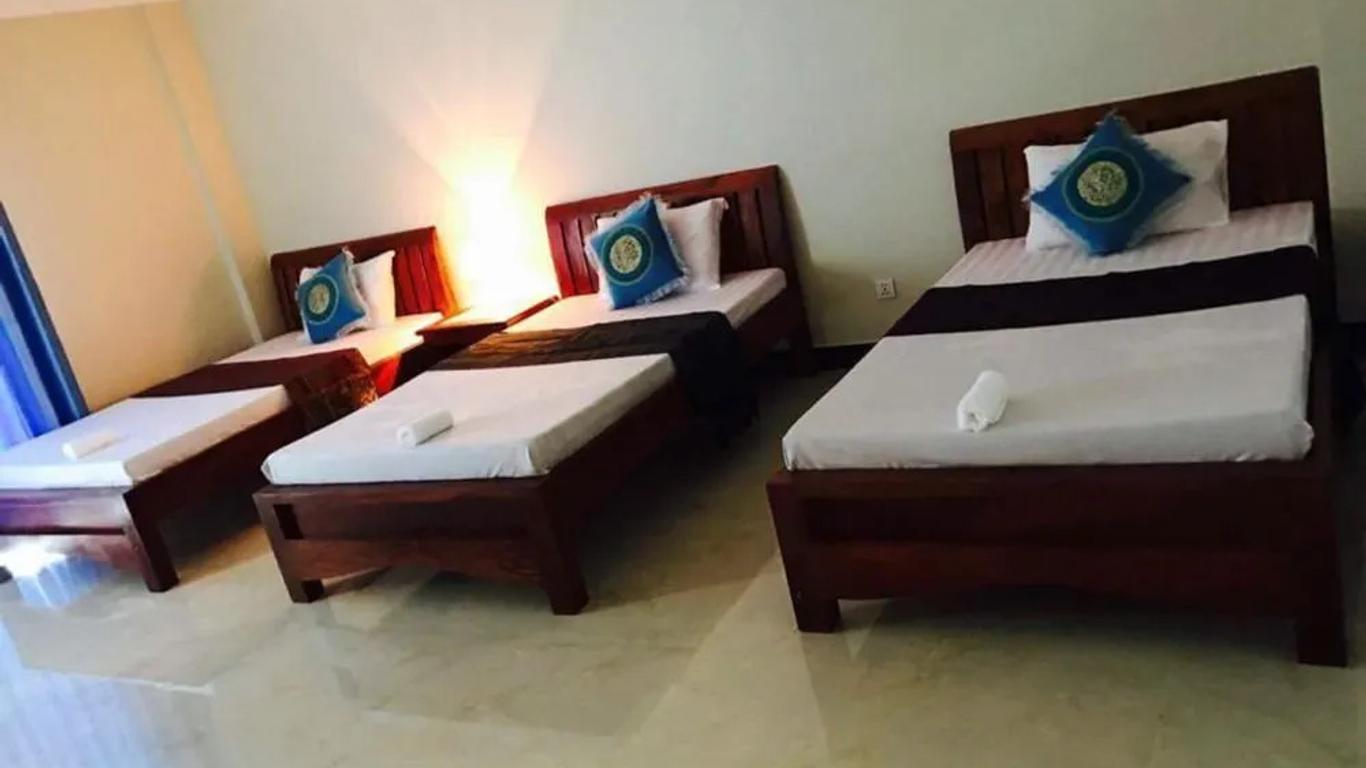 Blue Diamond Hostel