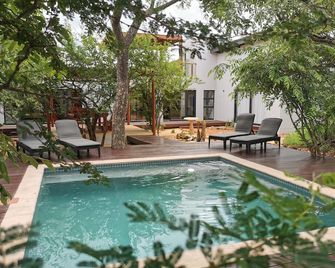 Gem In The Bush Lodge - Hoedspruit - Pool