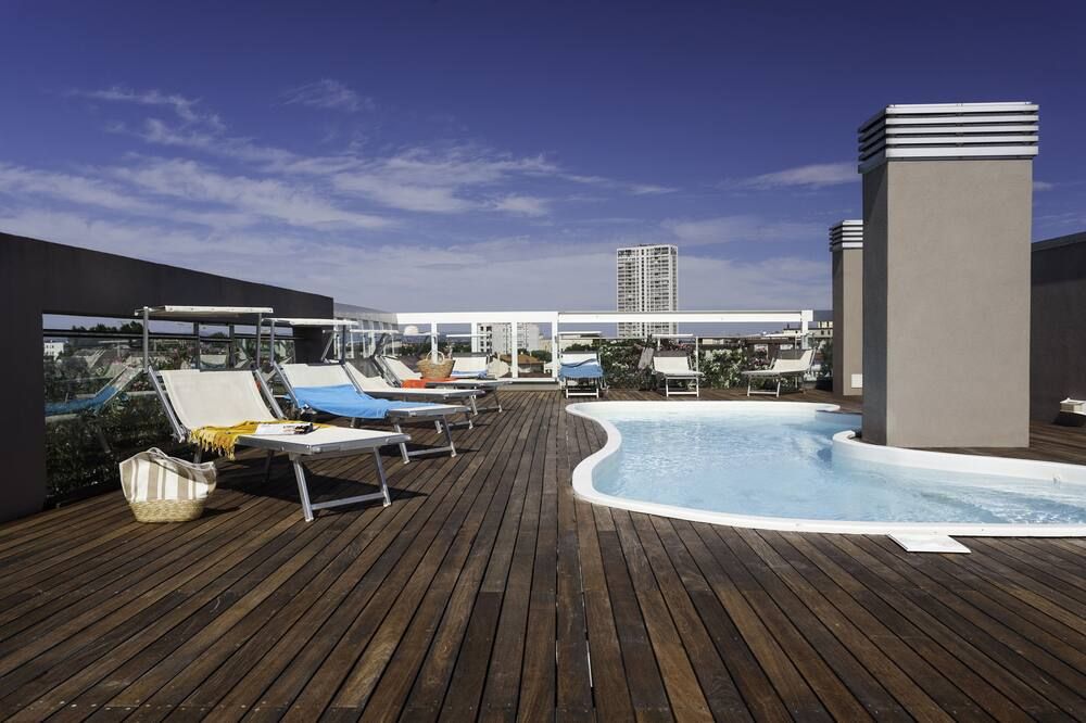 ريزيدانس ديلفينا - ريميني - حوض السباحة