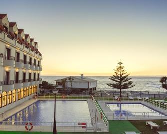 Hotel Restaurante Glasgow - Bayona - Pool