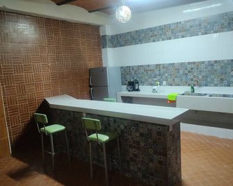 Casa 'fuente' Centro DE Guadalajara - Guadalajara - Kitchen