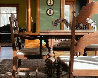 Old Town Inn - Sioux Center