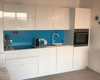 Appartamento delfini sul mare - Golfo Aranci - Cucina