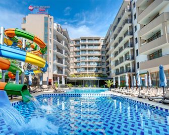 Best Western Plus Premium Inn - Sunny Beach - Building