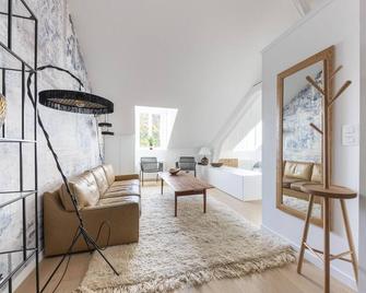 City Center Apartment - Nantes - Wohnzimmer