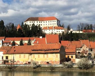 Hotel Murat - Ptuj - Building