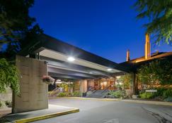 Best Western Plus Hood River Inn - Худ-Ривер - Здание