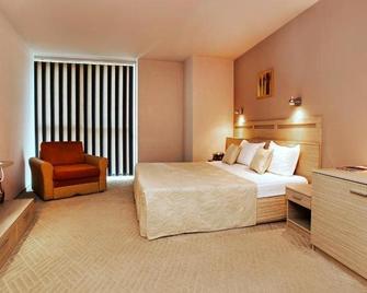 Expo Hotel - Plovdiv - Bedroom