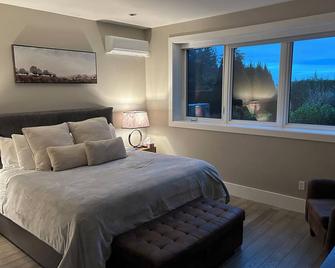 Luxury accomodation in West Vancouver - West Vancouver - Bedroom