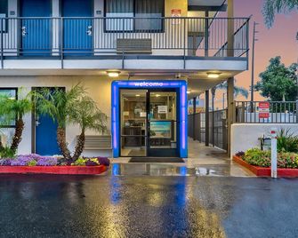 Motel 6 Los Angeles El Monte - El Monte - Gebäude