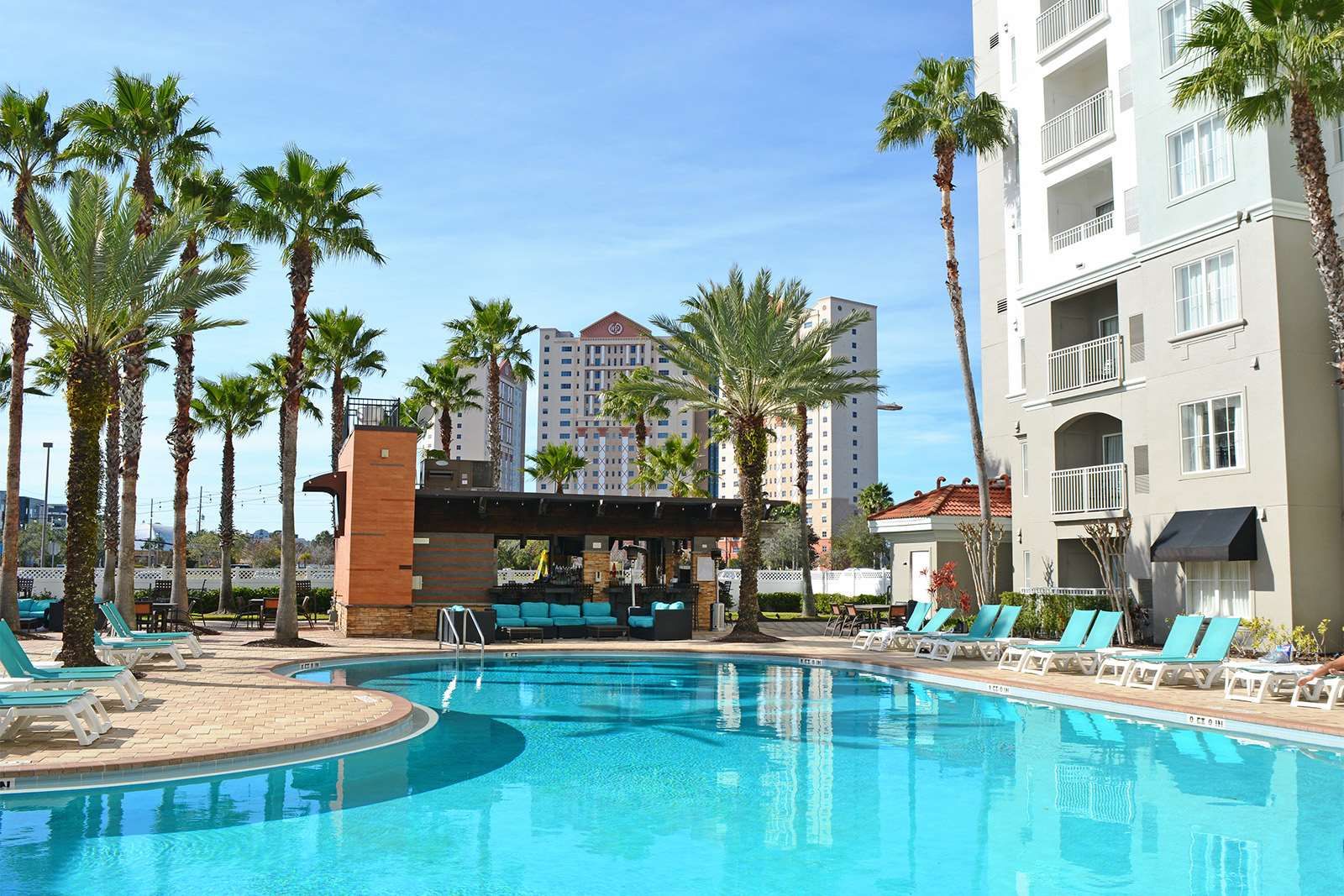 The Point Hotel & Suites