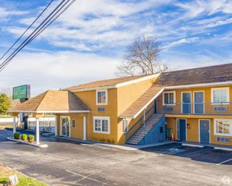 OYO Sunflower Inn - Galloway - Toà nhà