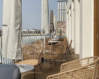 The People - Paris Nation - Hostel - Paris - Varanda