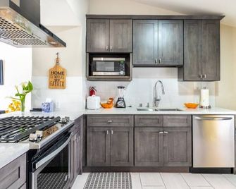 2 Beds, 1 Bath, Kitchen private space, Furnished Stanford, Palo Alto, Menlo Park - Menlo Park - Kitchen