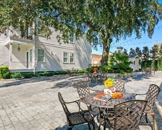 Private 3BR on Carondelet by Hosteeva - Nueva Orleans - Patio