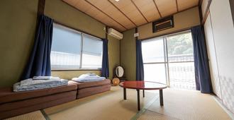 Nagasaki Kagamiya - נגאסאקי - חדר שינה