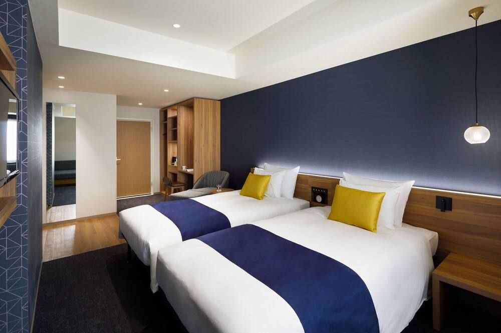 ذا بي أكاساكا ميتسوك