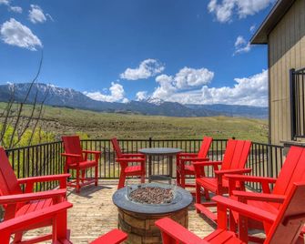 Ridgeline Hotel at Yellowstone, an Ascend Collection Hotel - Gardiner - Balcón