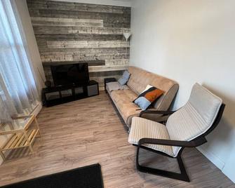 Super 3,5 Près de la 3ème ave - Québec City - Living room