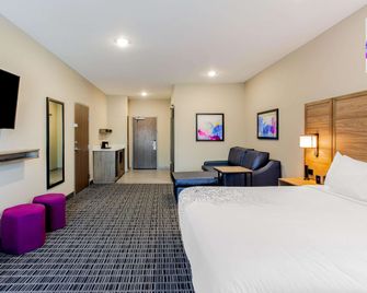 La Quinta Inn & Suites by Wyndham San Antonio Alamo City - סן אנטוניו - חדר שינה